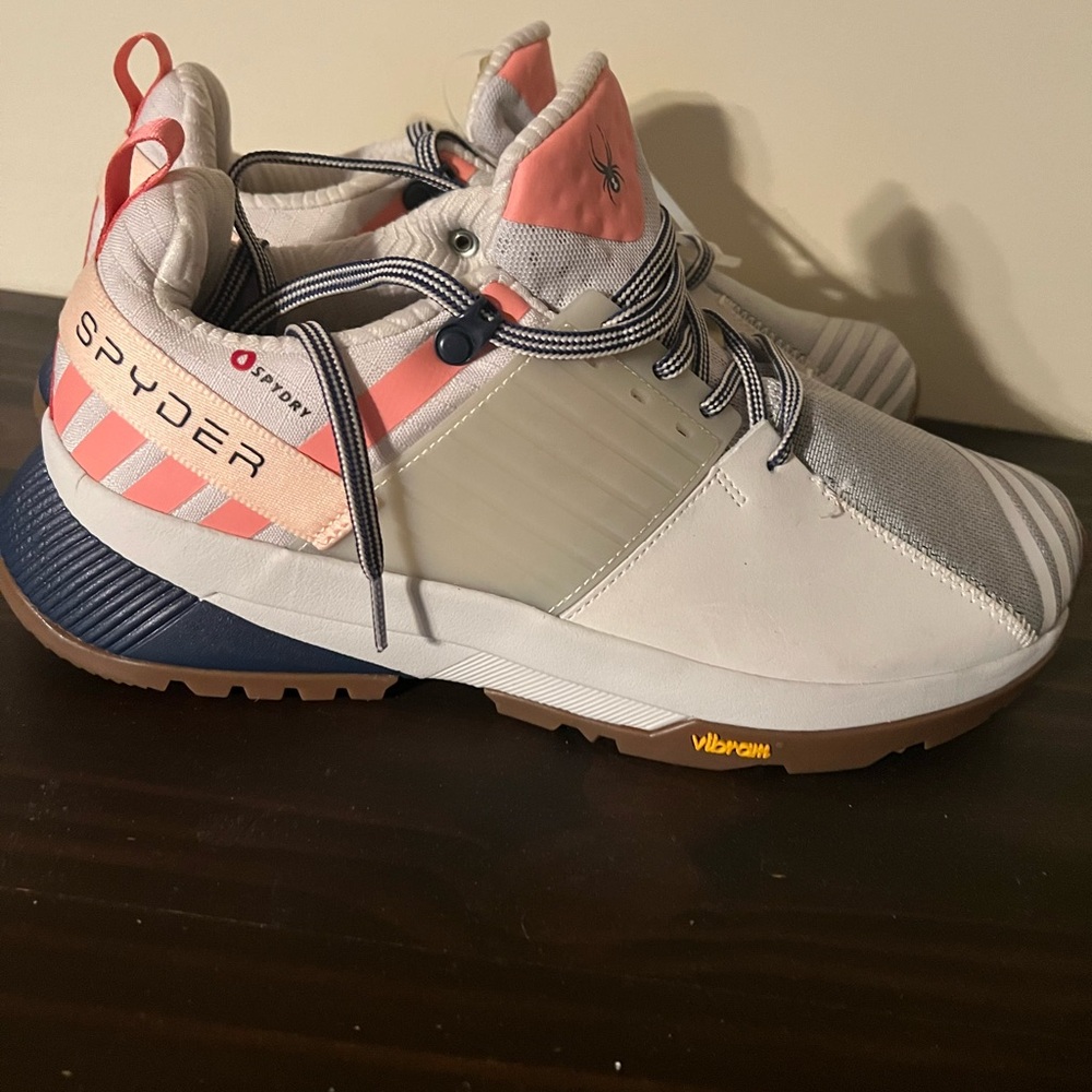 Athletic shoes